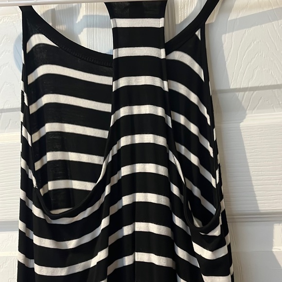 Striped maxi dress with side slits - Picture 3 of 8